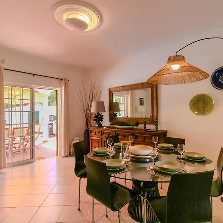Villa Flh Cardona With Pool Vilamoura