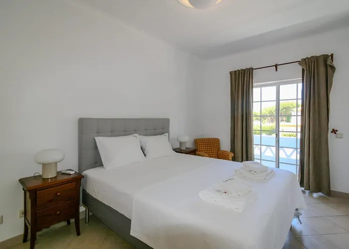 Summer 3 With Pool By Homing Villa Vilamoura
