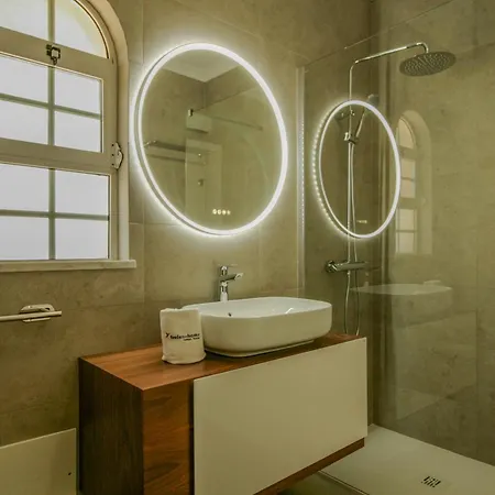 Flh Cardona With Pool 维拉摩拉